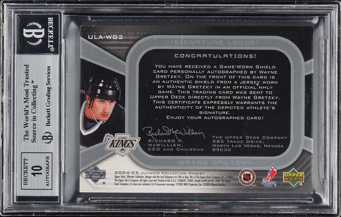 2004 Ultimate Collection Wayne Gretzky AUTO NHL SHIELD PATCH 1/1 BGS 8.5