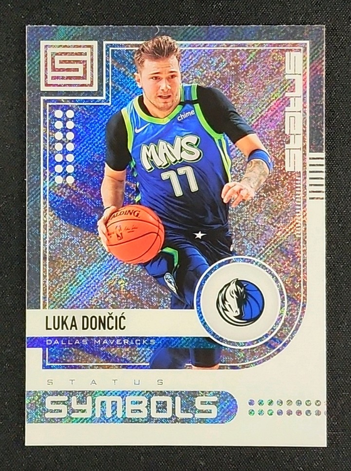2019 Panini Status Status Symbols Luka Doncic #22 MBA AUTH