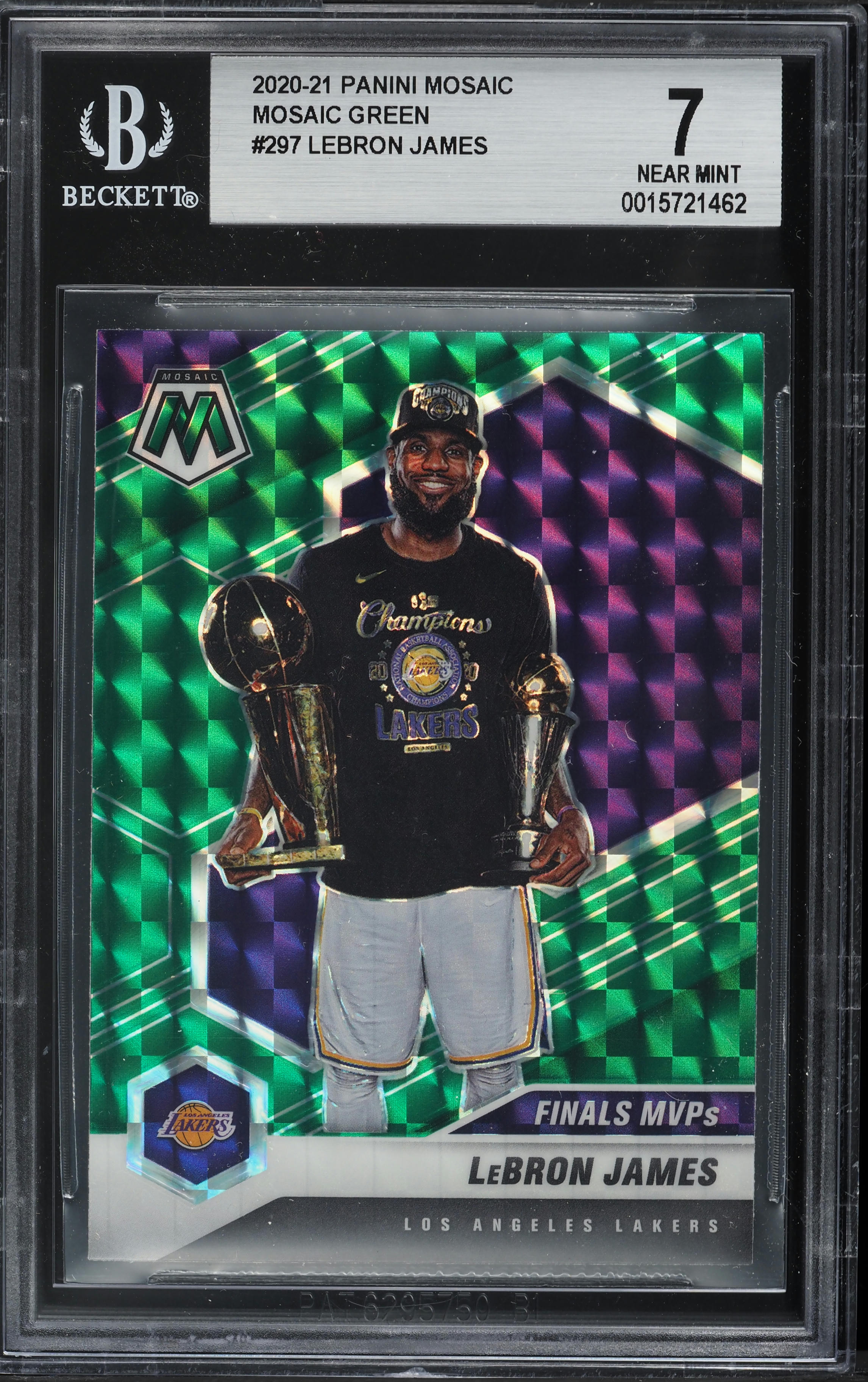 2020 Panini Mosaic Green LeBron James #297 BGS 7 NRMT