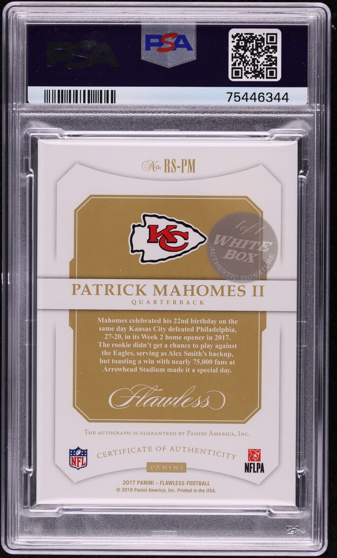 2017 Panini Flawless White Box Patrick Mahomes II ROOKIE AUTO DNA 10 1/1 PSA 8