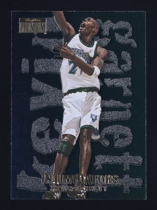 1996 Skybox Premium Intimidators Kevin Garnett #8 MBA AUTH on
