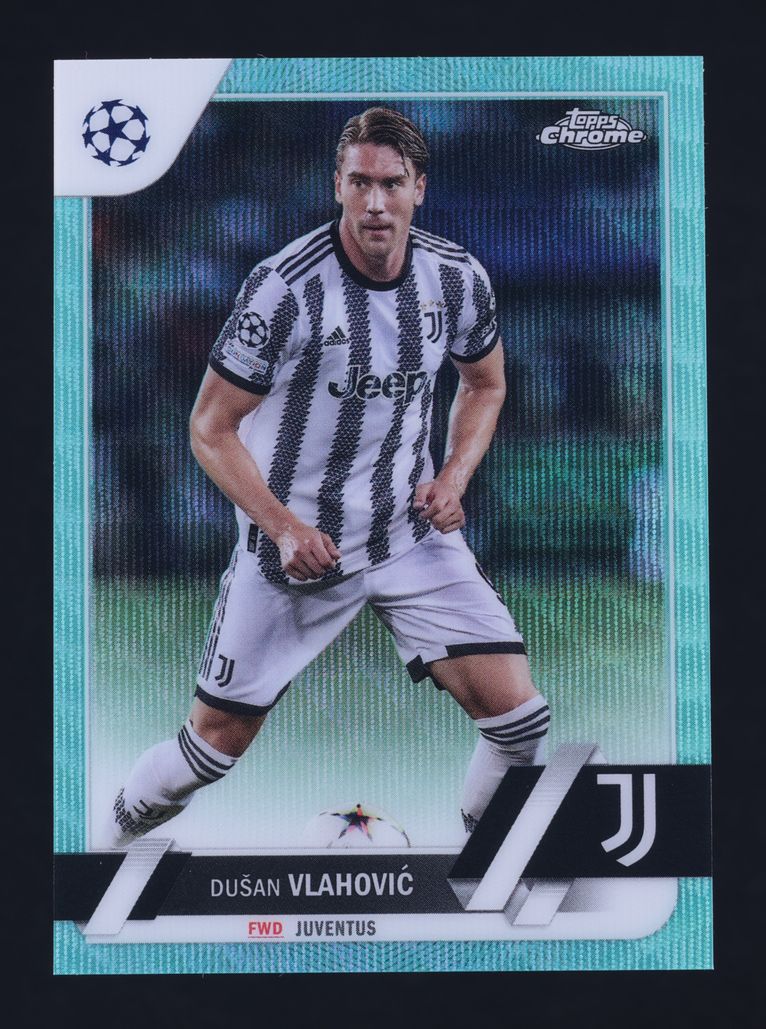 2022 Topps Chrome UEFA Club Aqua Wave Refractor Dusan Vlahovic /199 #75 MBA AUTH