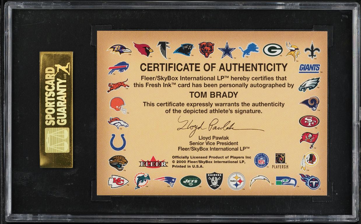 2000 Fleer Autographics Tom Brady ROOKIE AUTO SGC 7.5 NRMT+