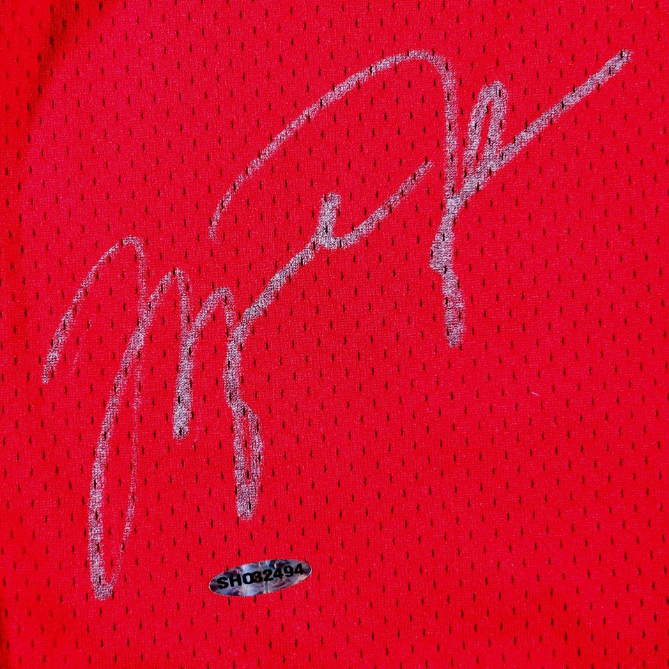 Signed Michael Jordan G-U 1998 Eastern Conference Semi Finals Jersey & Shorts