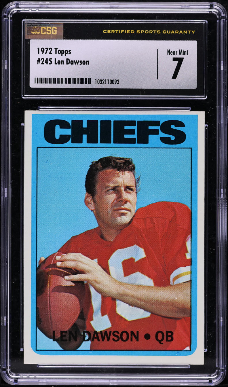 1972 Topps Football Len Dawson #245 CSG 7 NRMT