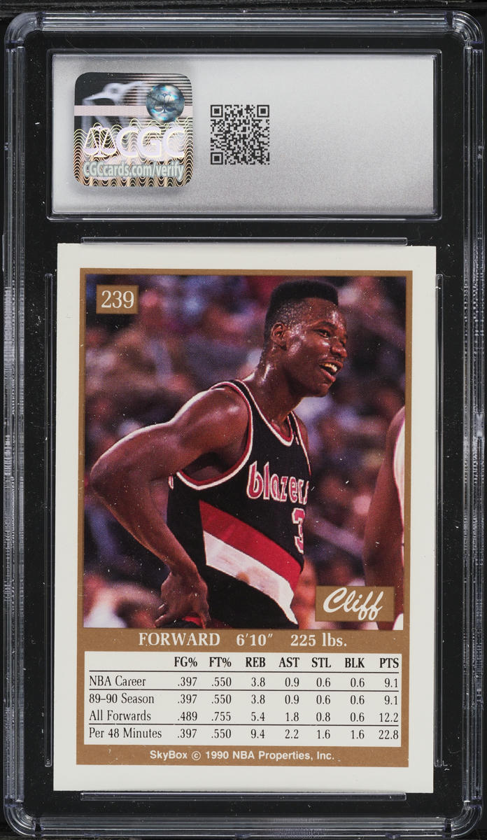 1990 Skybox Clifford Robinson #239 CGC 8 NM-MT