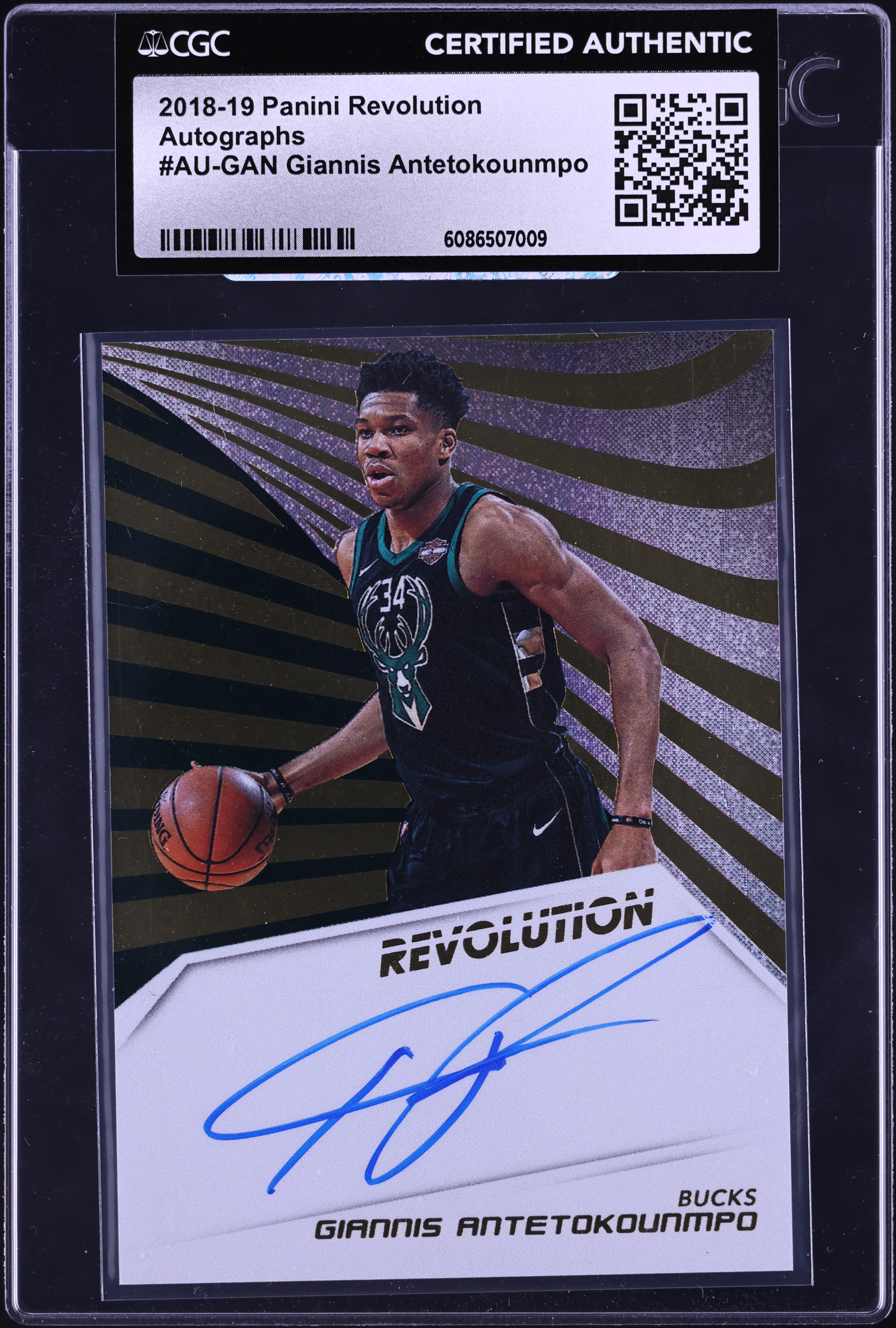 2018 Panini Revolution Giannis Antetokounmpo AUTO #AU-GAN CGC AUTH