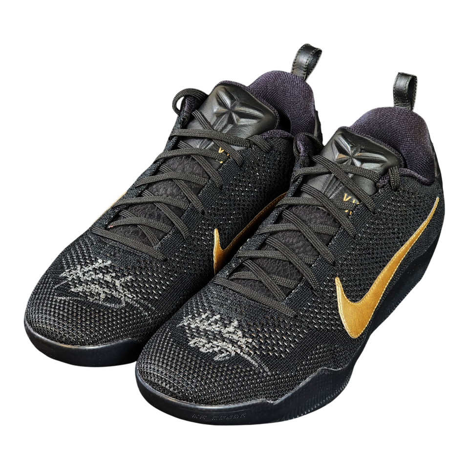Kobe Bryant Signed Shoes - Beckett & Panini AUTH, LOA
