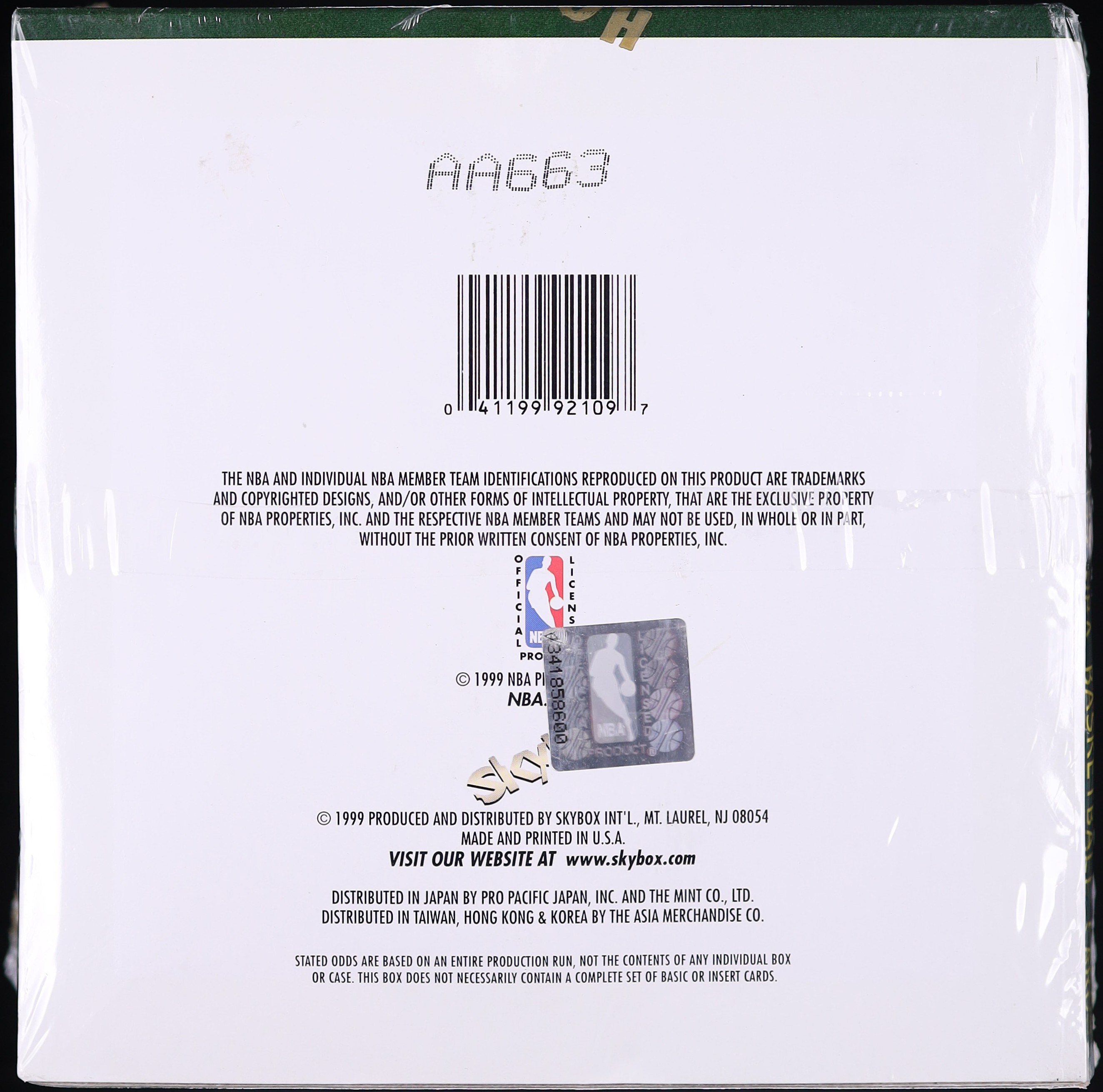 1998 Skybox E-X Century Basketball Sealed Hobby Box, 18ct Packs on