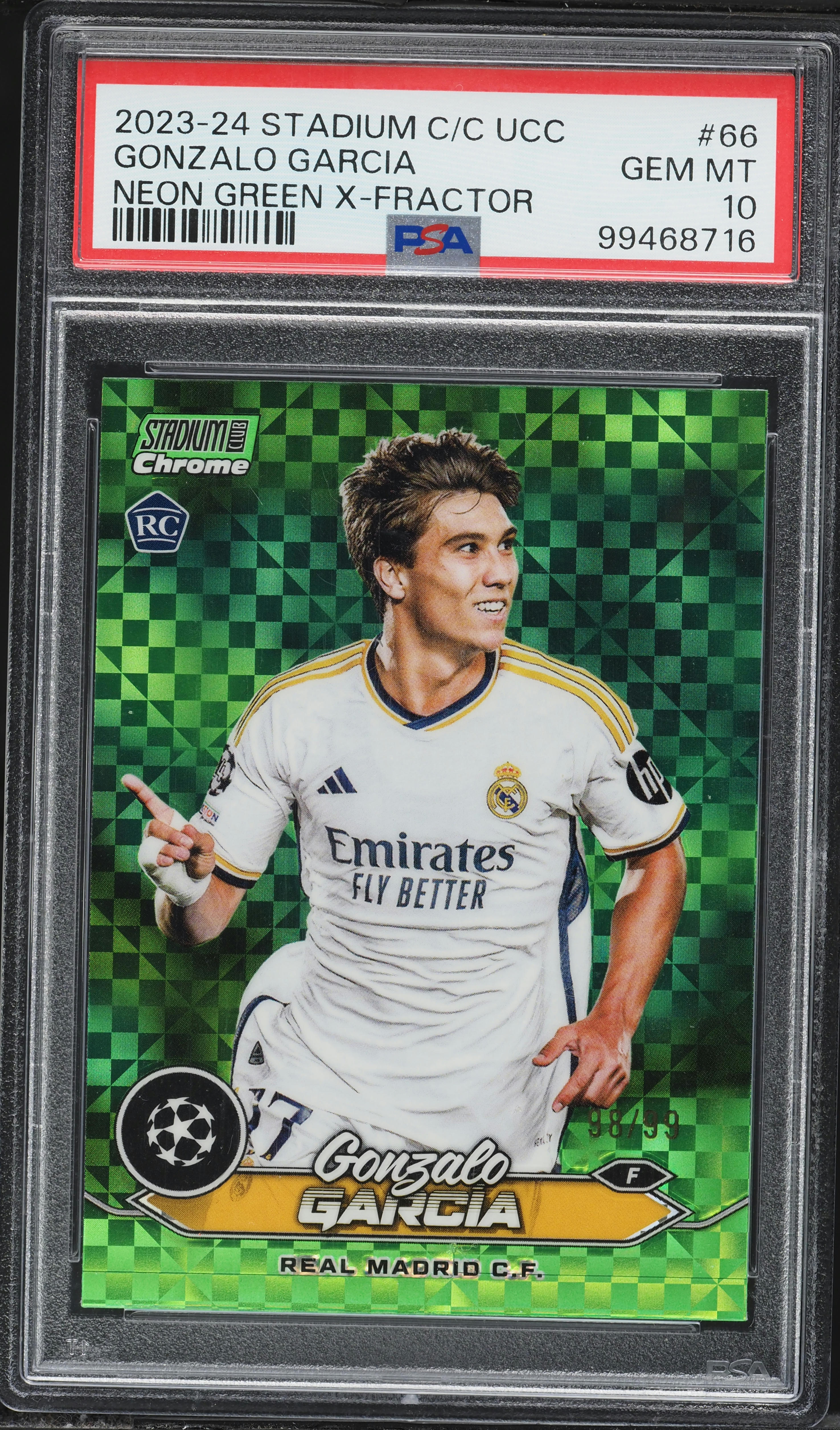 2023 Topps Stadium Club Chrome UEFA CC Neon Green Xfractor Gonzalo