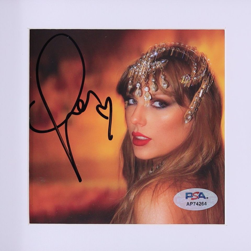 Taylor Swift Signed Framed The Life Of A Showgirl CD Insert - PSA AUTH