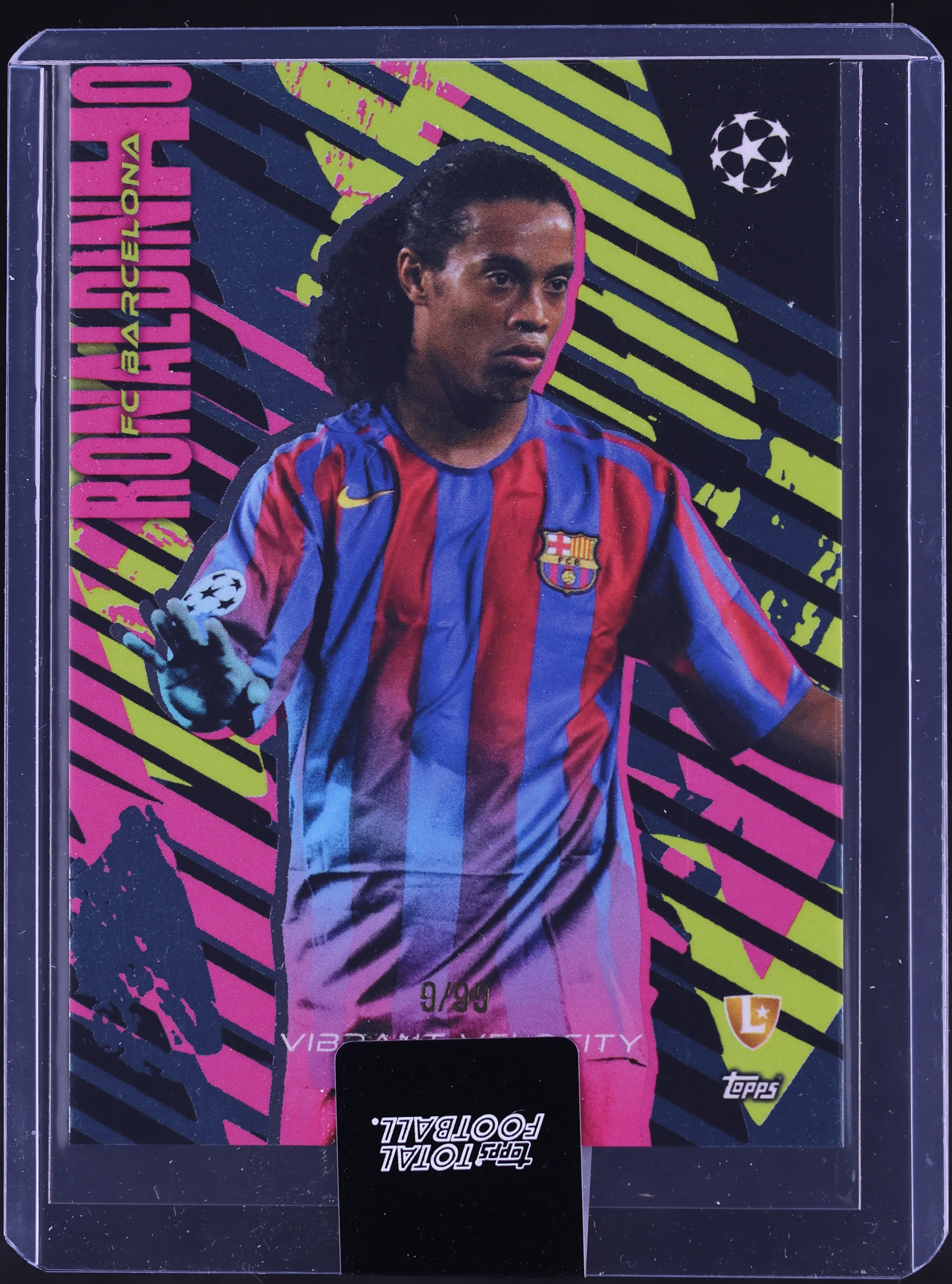 Topps TOTAL FOOTBALL ロナウジーニョ　1/1 2025 Topps Total Football Vibrant Velocity Ronaldinho /99 #588 on