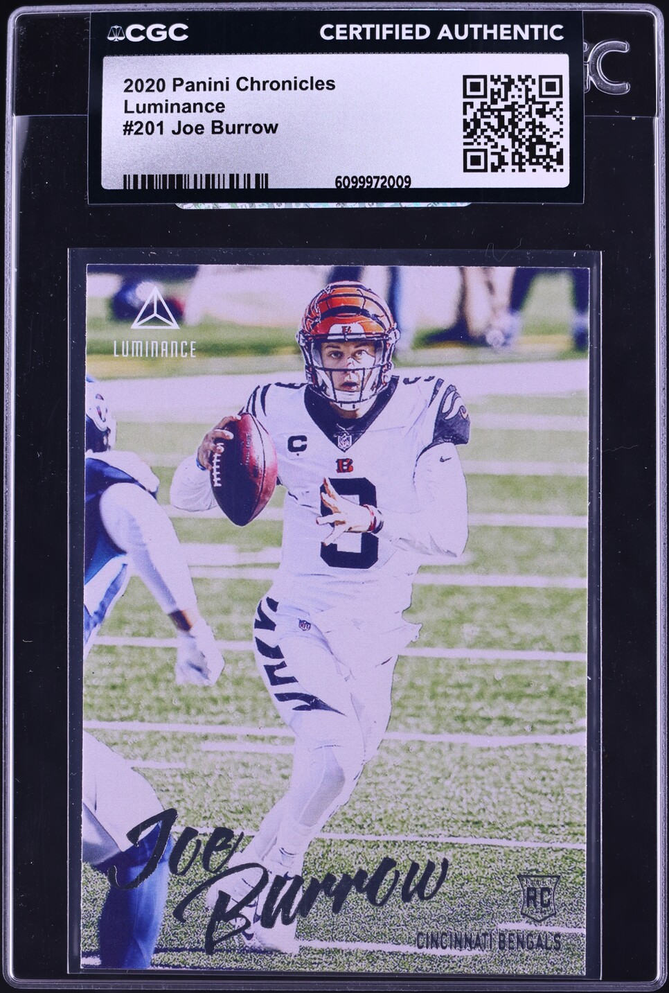 2020 Panini Chronicles Luminance Joe Burrow ROOKIE #201 CGC AUTH