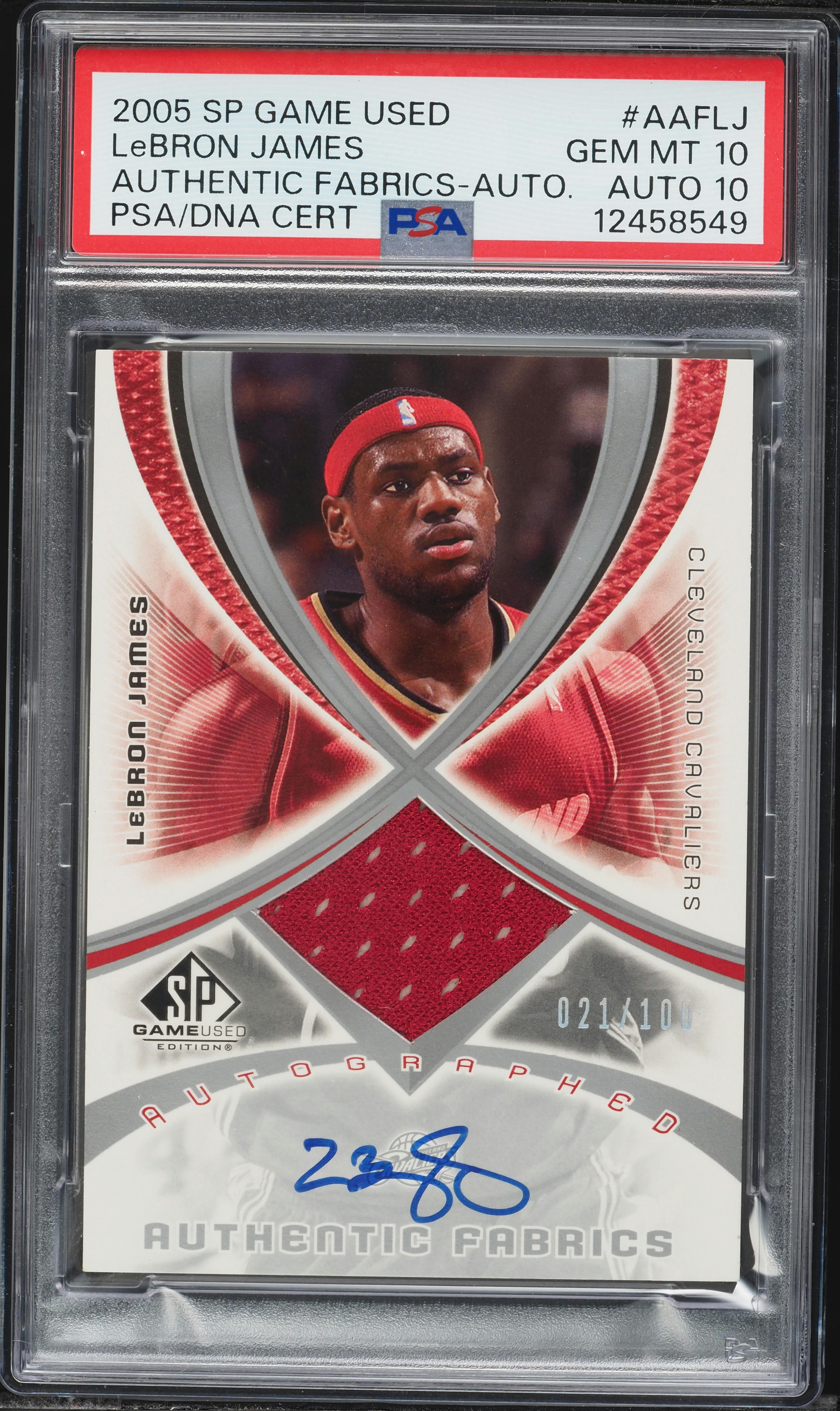 2005 SP Game Used Authentic Fabrics LeBron James PATCH AUTO DNA 10