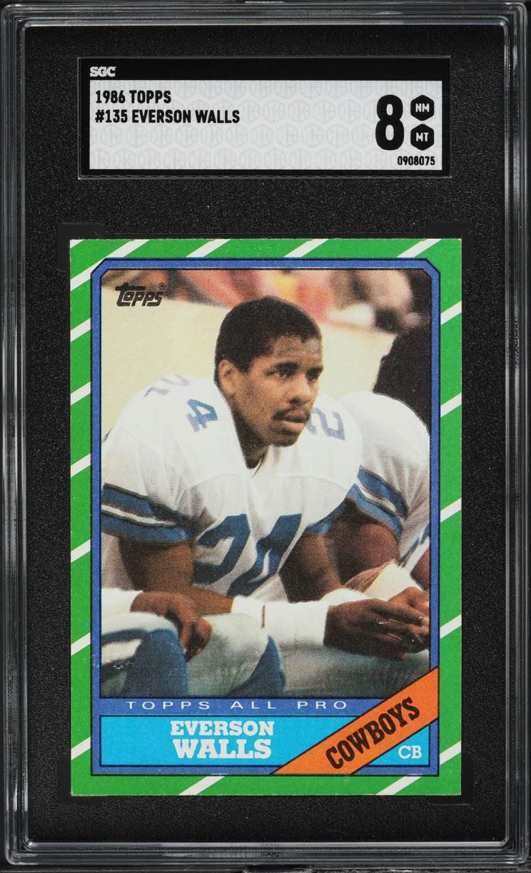 1986 Topps Football Everson Walls #135 SGC 8 NM-MT
