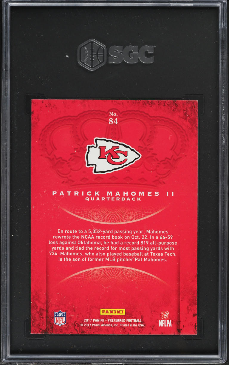 2017 Crown Royale Patrick Mahomes II ROOKIE #84 SGC 9 MINT