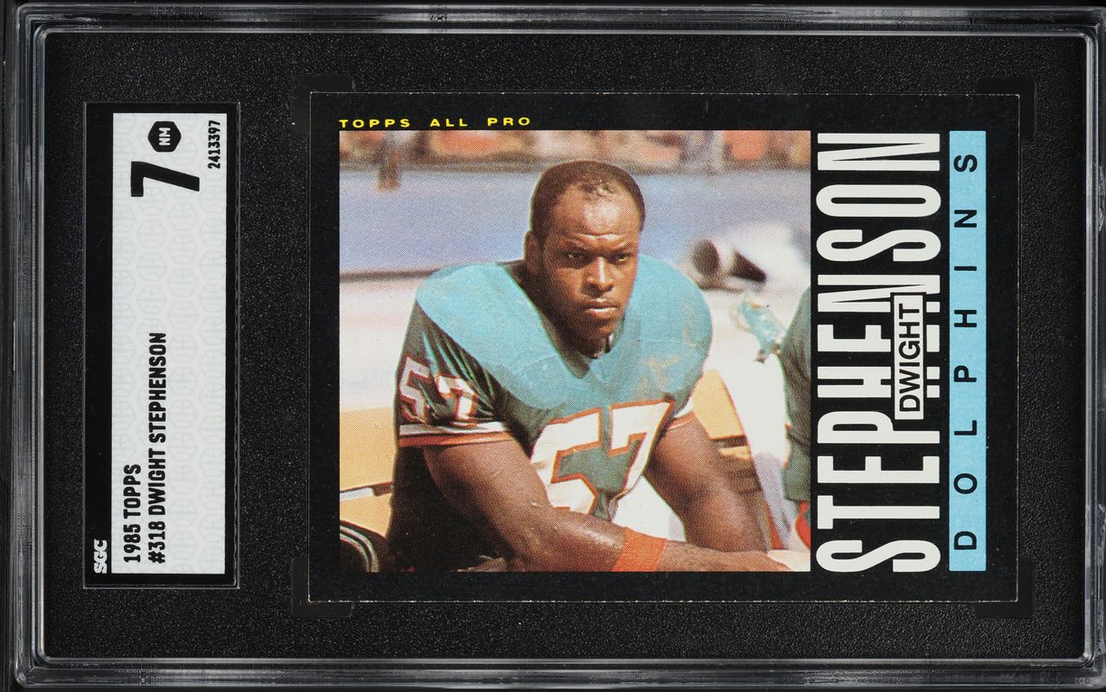 1985 Topps Football Dwight Stephenson #318 SGC 7 NRMT