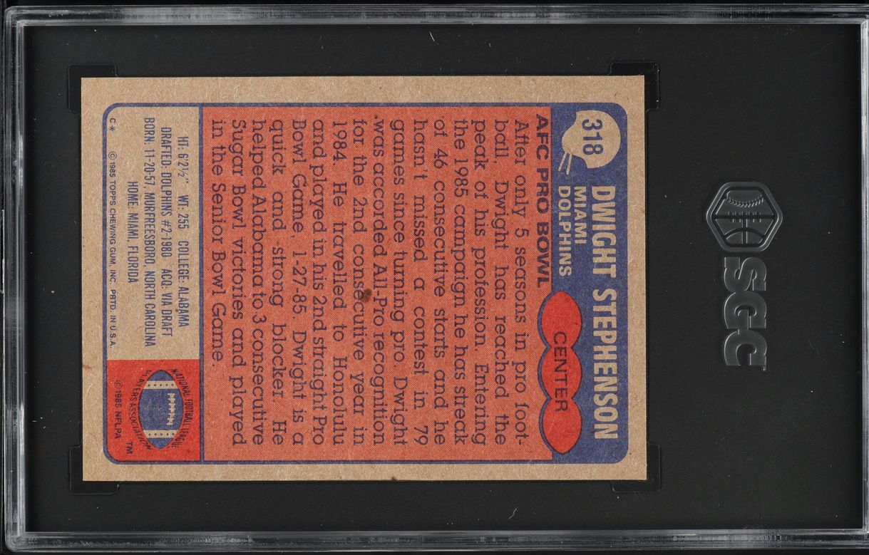 1985 Topps Football Dwight Stephenson #318 SGC 7 NRMT
