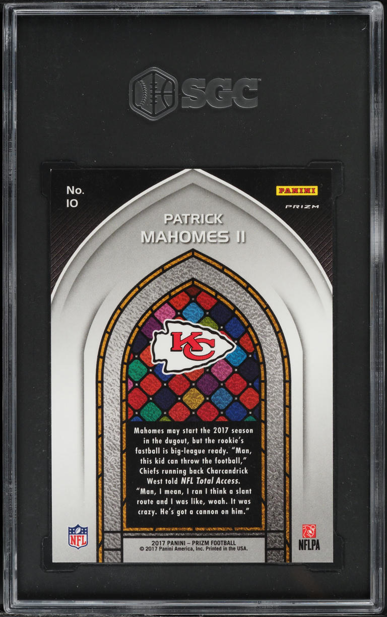 2017 Panini Prizm Stained Glass Patrick Mahomes II ROOKIE #10 SGC AUTH