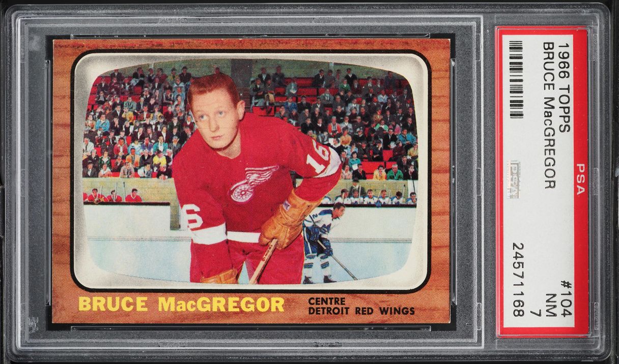 1966 Topps Hockey Bruce MacGregor #104 PSA 7 NRMT