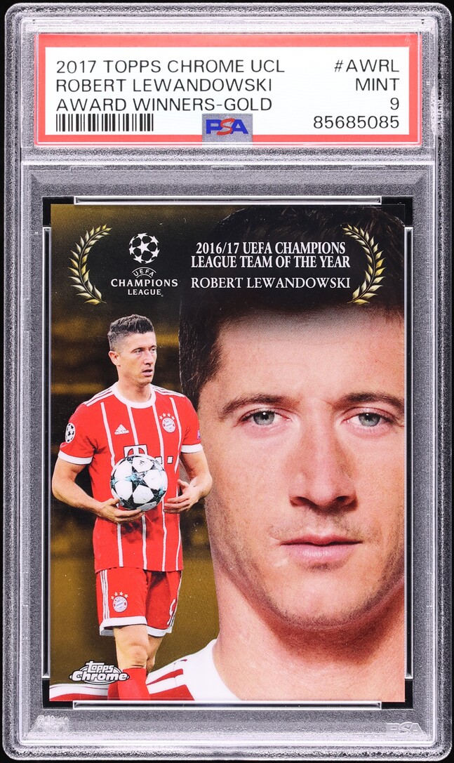 2017 Topps Chrome UCL Award Winners Gold Robert Lewandowski /50 #AW-RL PSA 9
