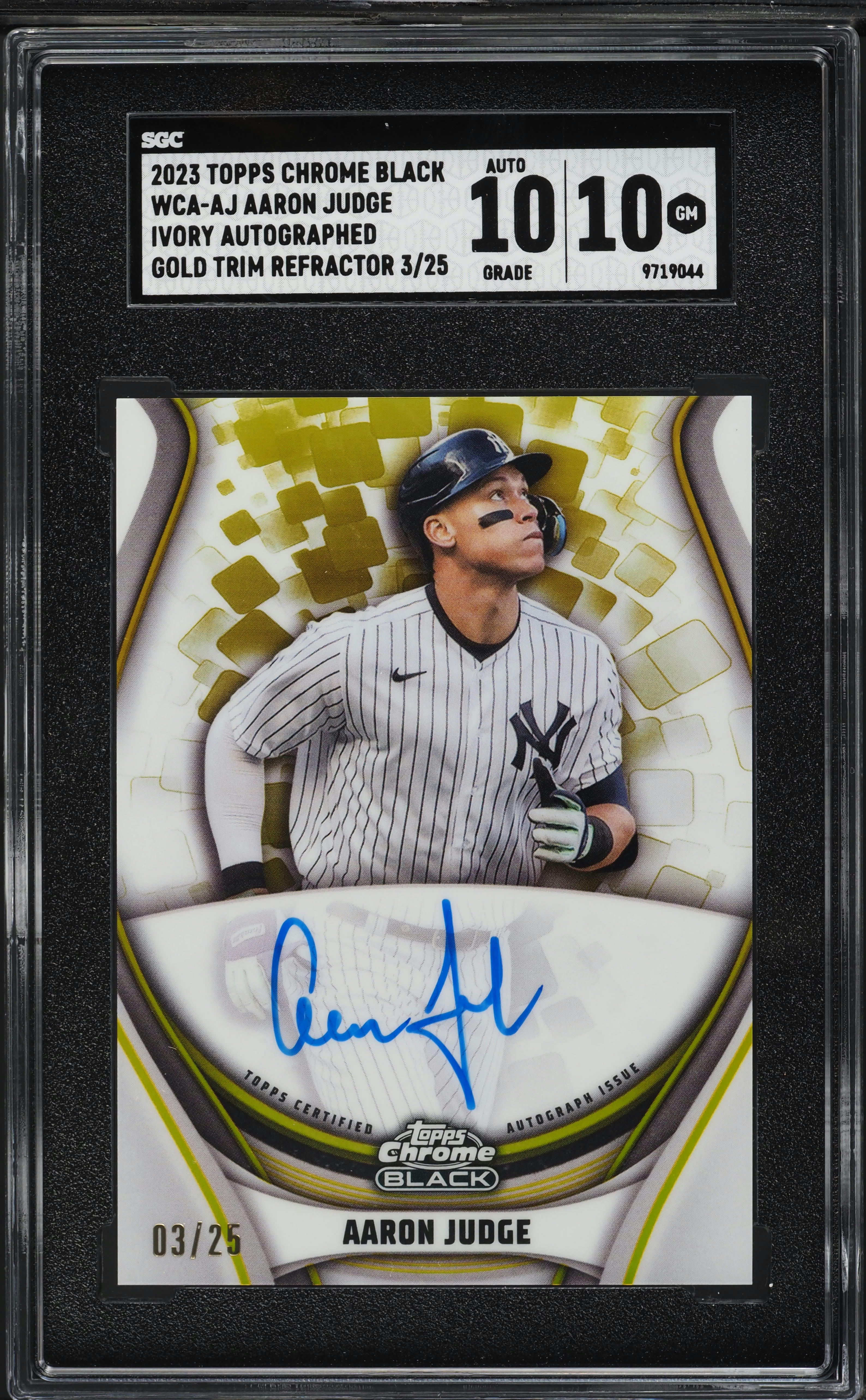 2023 Topps Chrome Black Ivory Gold Trim Refractor Aaron Judge AUTO