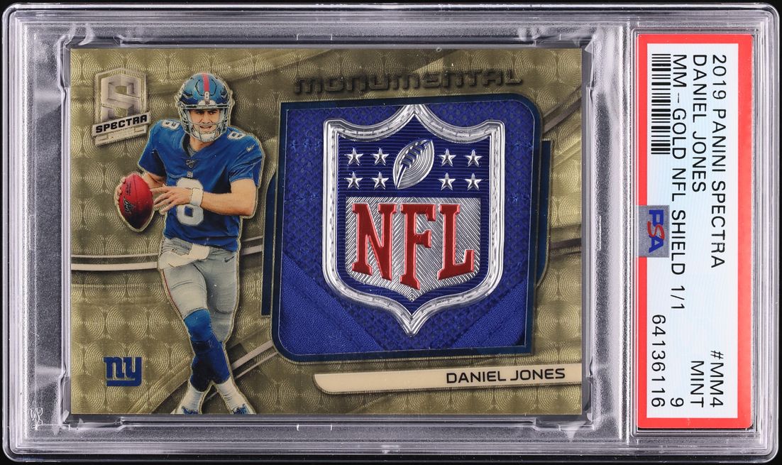 2019 Panini Spectra Gold Vinyl Daniel Jones ROOKIE NFL SHIELD PATCH 1/1 PSA 9
