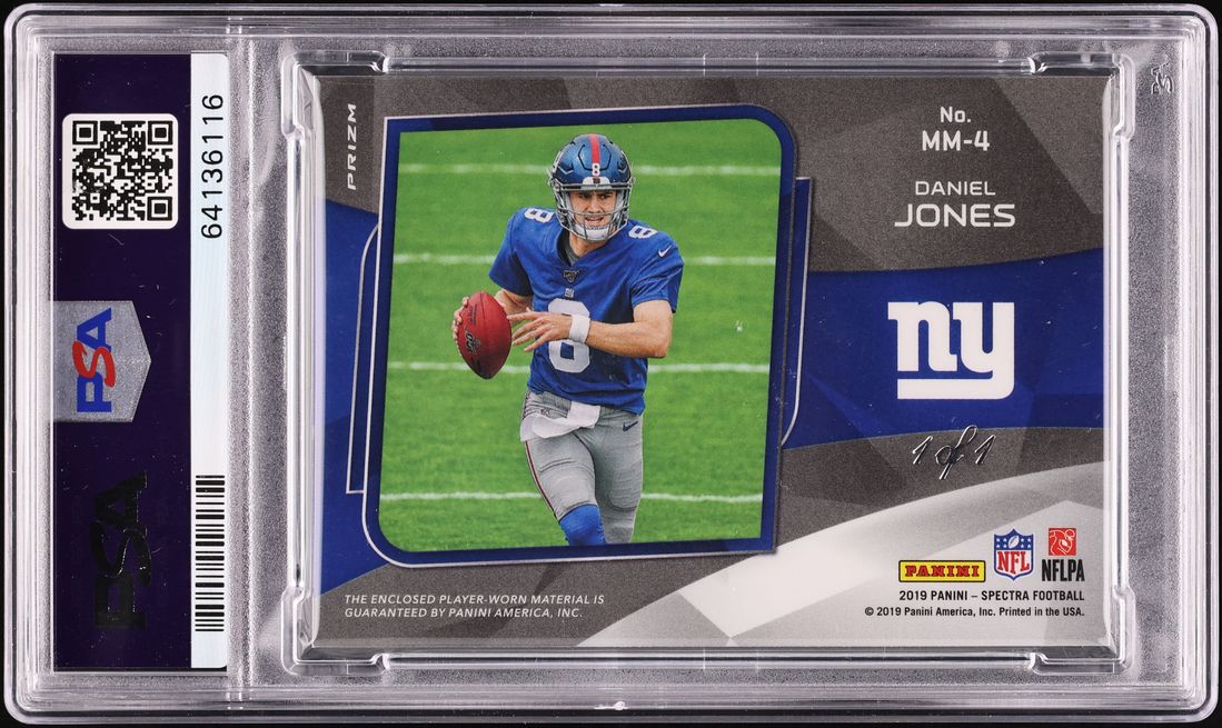 2019 Panini Spectra Gold Vinyl Daniel Jones ROOKIE NFL SHIELD PATCH 1/1 PSA 9