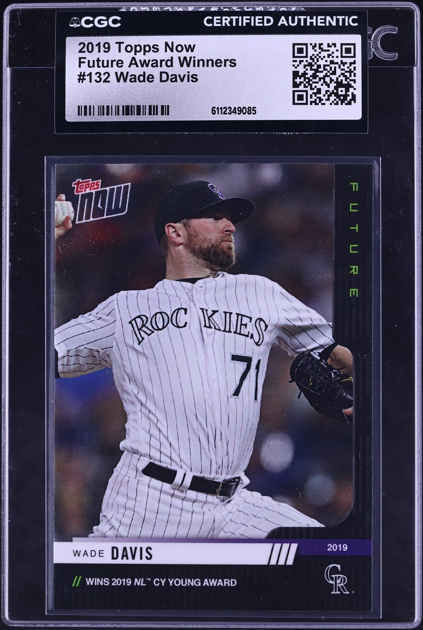 2019 Topps Now Future Award Winners Wade Davis #132 CGC AUTH