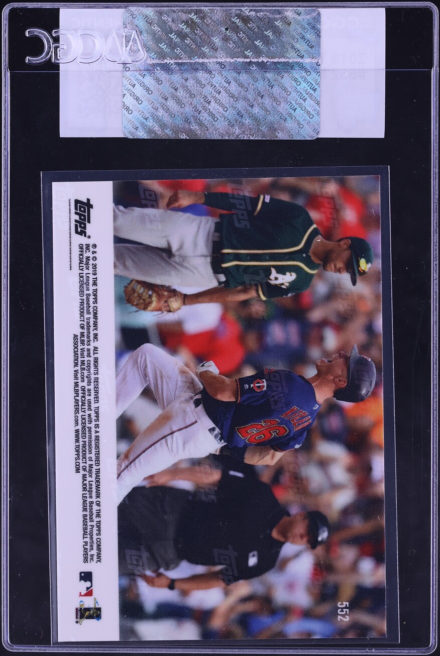 2019 Topps Now Max Kepler #552 CGC AUTH