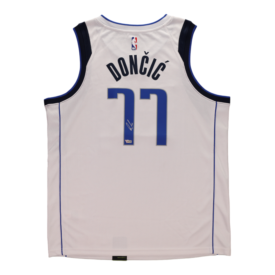 Luka Doncic Signed Autographed Dalla Mavericks Jersey - Fanatics AUTH