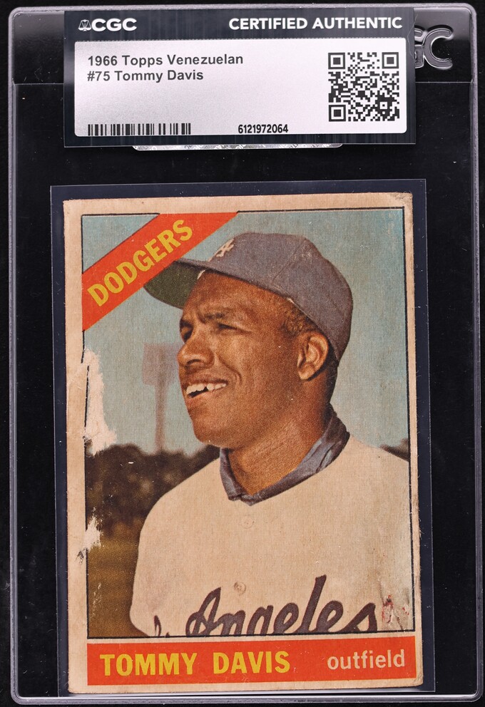 1966 Topps Venezuelan Tommy Davis #75 CGC AUTH