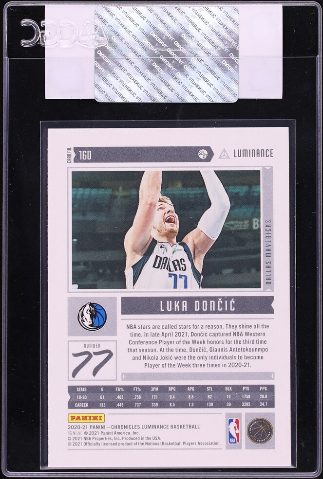 2020 Panini Chronicles Luminance Luka Doncic #160 CGC AUTH