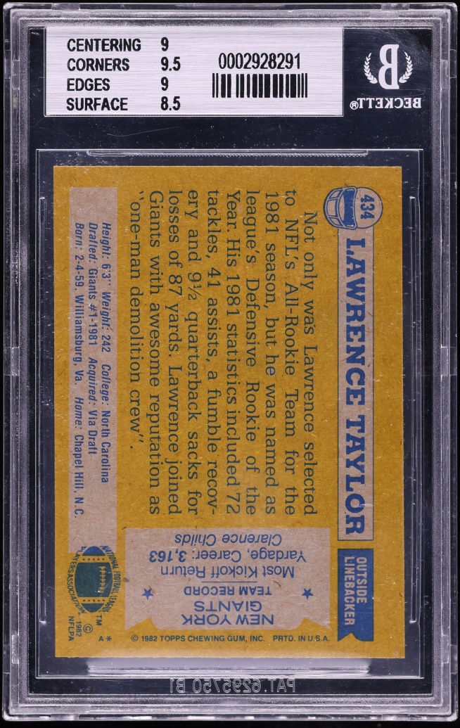 1982 Topps Football Lawrence Taylor ROOKIE, ALL-PRO #434 BGS 9 MINT