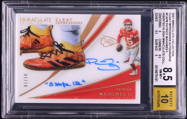 2021 Immaculate Collection Cleat Impressions Inserted '24 Patrick Mahomes II AUTO /10 BGS 8.5