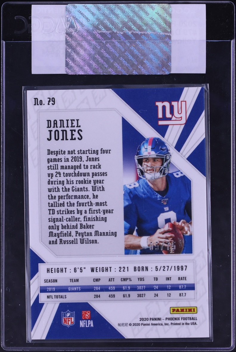 2020 Panini Phoenix Yellow Daniel Jones /75 #79 CGC AUTH