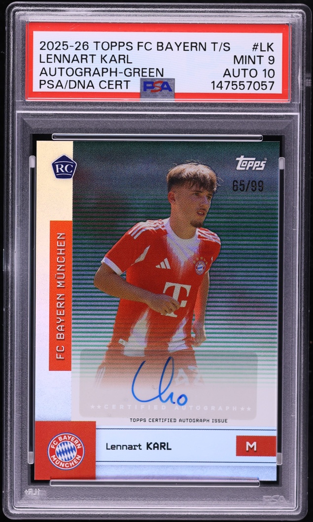 2025 Topps FC Bayern Munchen Green Lennart Karl ROOKIE AUTO DNA 10 /99 #BA-LK PSA 9 MINT