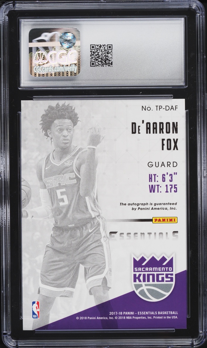 2017 Panini Essentials True Potential Signatures Gold De'Aaron Fox ROOKIE AUTO /35 CGC 9 MINT