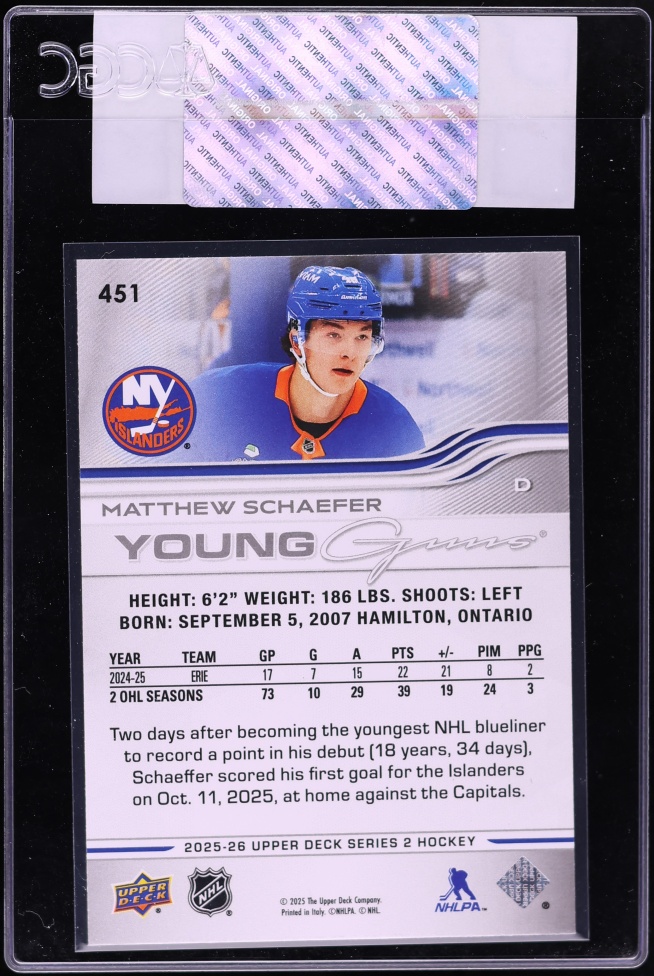 2025 Upper Deck Young Guns Matthew Schaefer ROOKIE #451 CGC AUTH