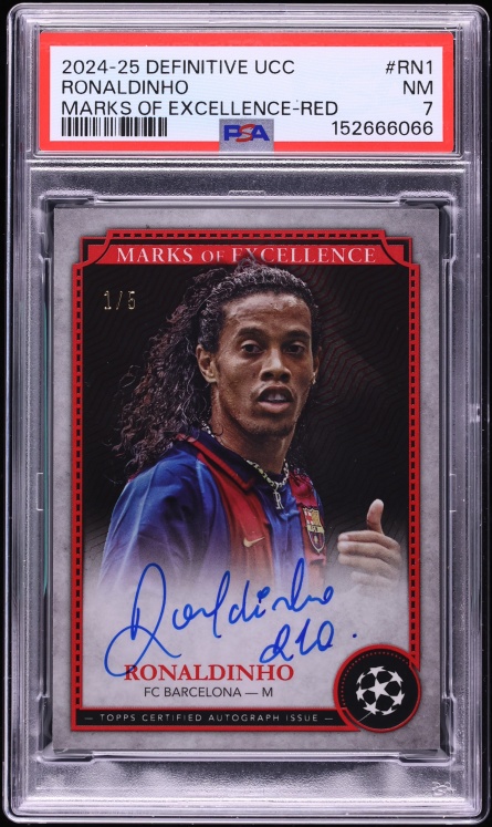 2024 Topps Definitive Collection UEFA CC Marks Of Excellence Red Ronaldinho AUTO 1/5 PSA 7