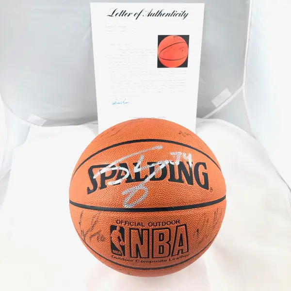 2000-2001 Los Angeles Lakers Team Signed Basketball PSA/DNA Kobe Bryant