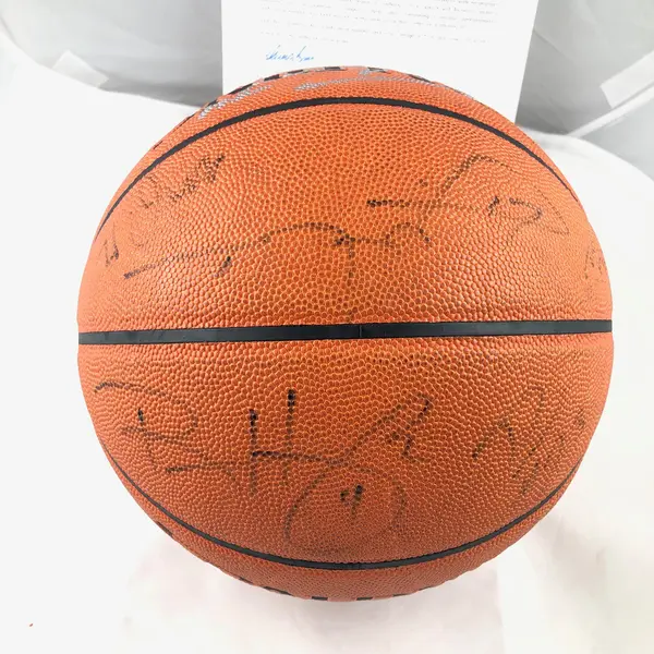 2000-2001 Los Angeles Lakers Team Signed Basketball PSA/DNA Kobe Bryant