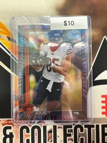 2025 Topps Chrome NFL Cole Kmet Neon Pulse Refractor