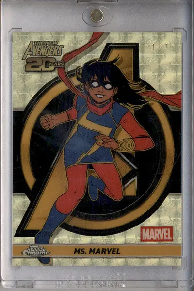 2025 Topps Chrome Marvel The New Avengers 20th SuperFractor #AV-8 Ms. Marvel 1/1