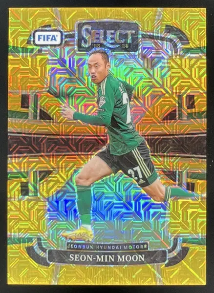 2023-24 Panini Select FIFA Gold Mojo Prizm #63 Moon Seon-min /10